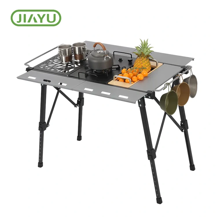 Verhoogde en verlaagde kampeertafel met stoof